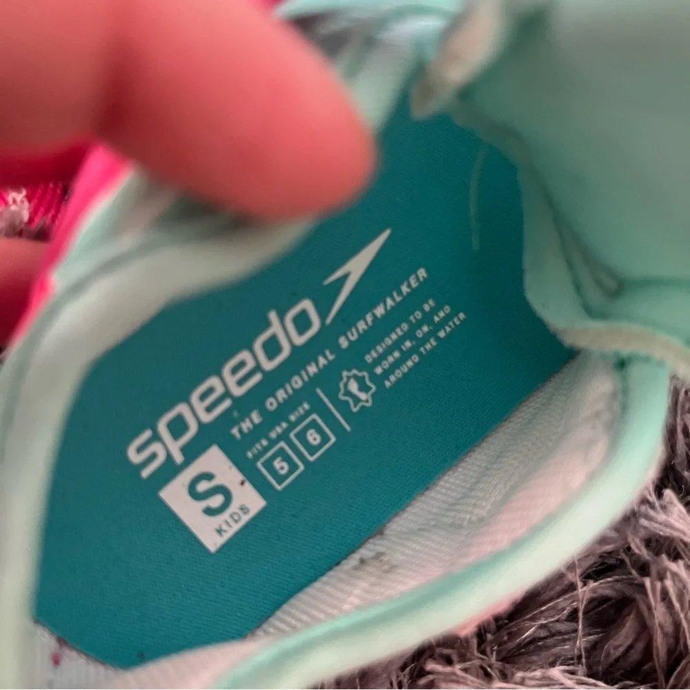 Speedo Water Shoes Size 5/6